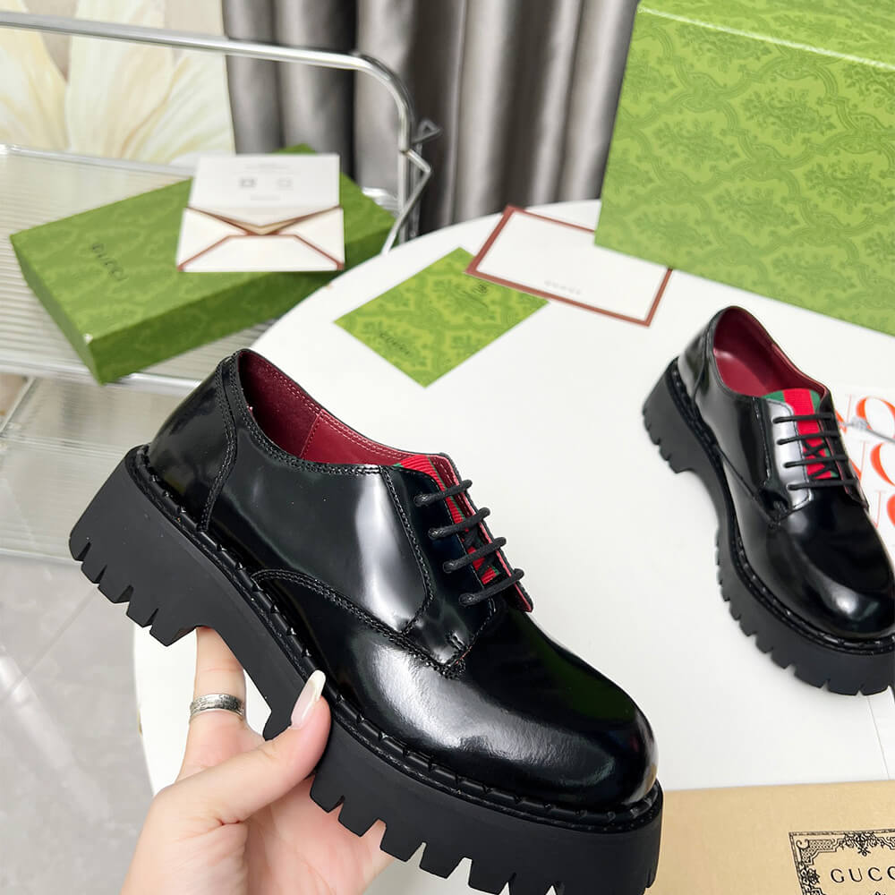 Gucci Women s lace-up with Web