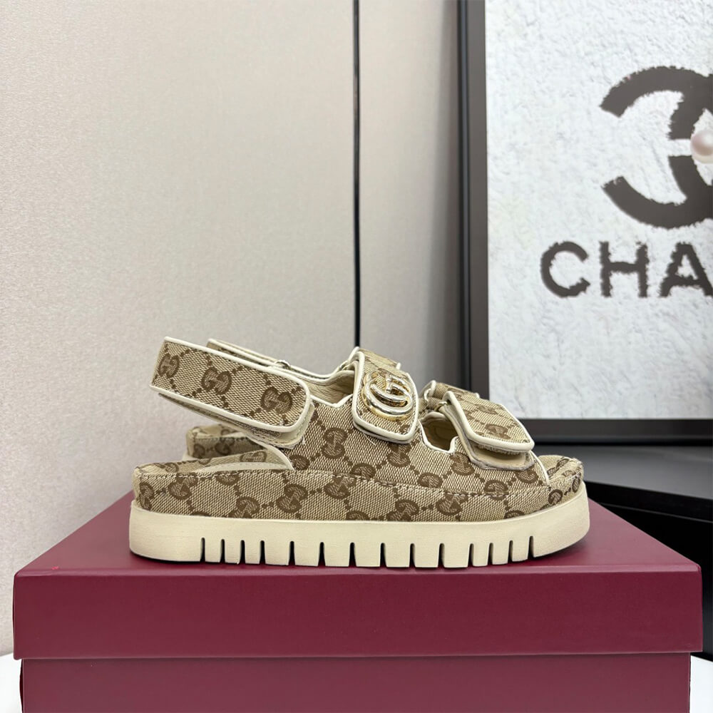 GUCCI Women s sandal with Double G