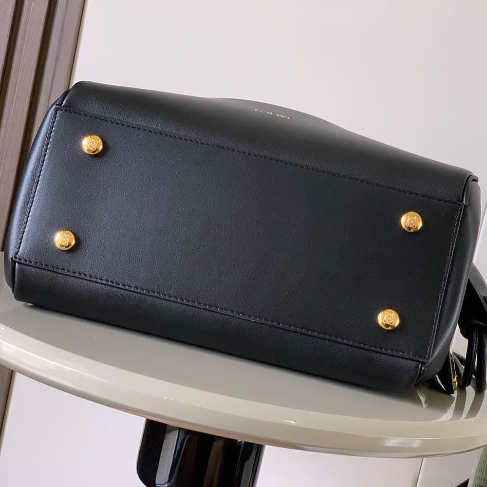 Loewe Medium Madrid bagin supple calfskin(HIGH-END GRADE)