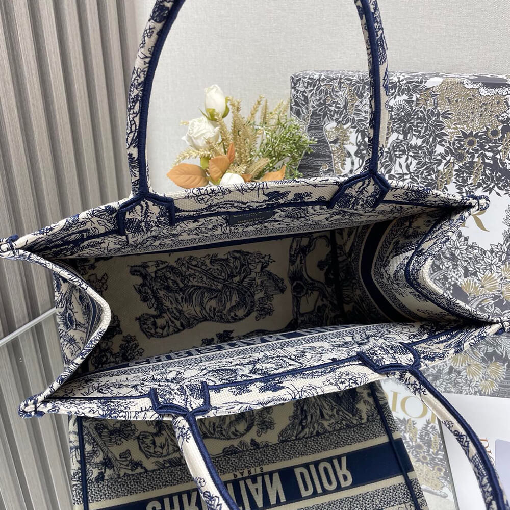 Dior MEDIUM DIOR BOOK TOTE