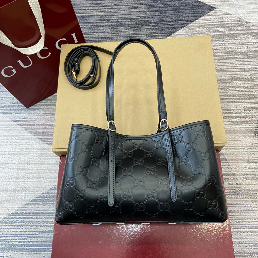 GG Emblem medium tote bag