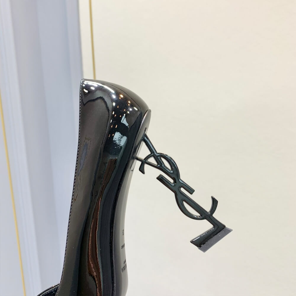 YSL OPYUM Pumps in patent leather
