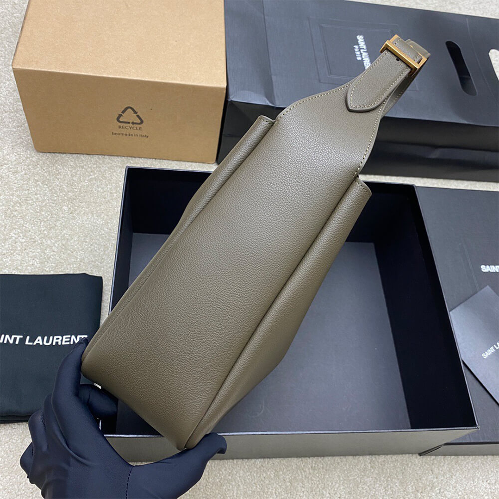 YSL le 5 a 7 supple small