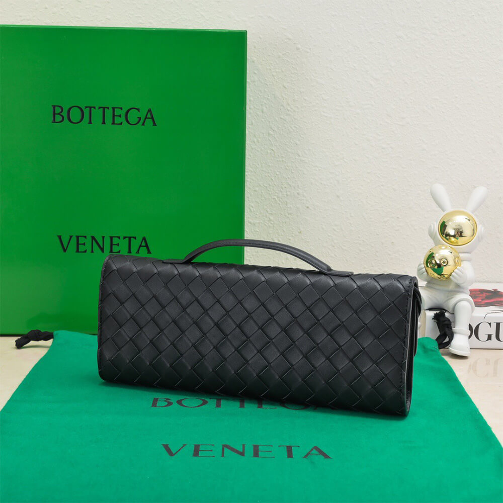 Bottega Veneta Andiamo Clutch(HIGH-END GRADE)